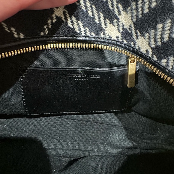 Burberry bag and change purse - Picture 2 of 5